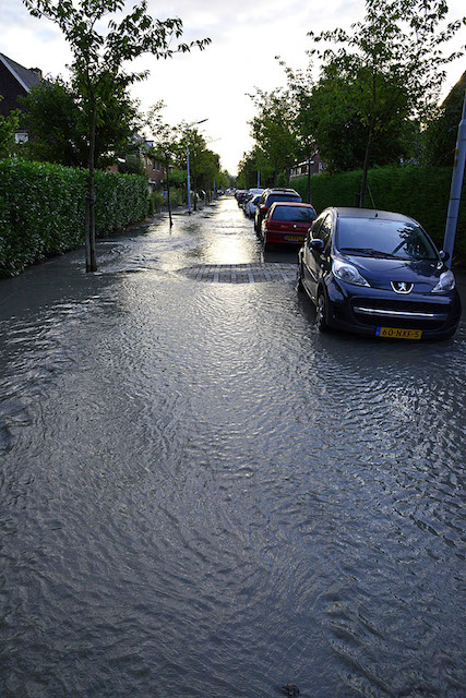 2014/162/GB 20140716 011 Wateroverlast Amersfoortlaan.jpg